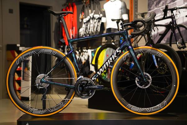 Dans notre vaste showroom, vous trouverez tout ce dont un cycliste passionné peut rêver: